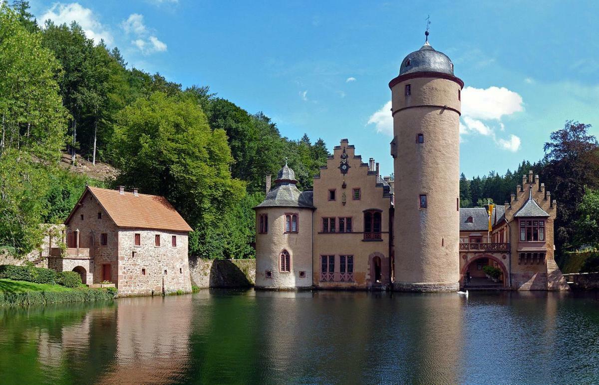 Aulbach' S Appartments Leidersbach ภายนอก รูปภาพ